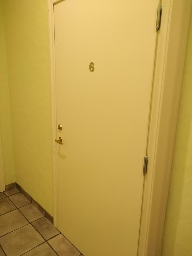 Kauba 6-6 Apartment Kuressaare Bagian luar foto